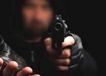 کراچی: صدر میں ڈاکوؤں نے تاجر سے 80 لاکھ لوٹ لیے